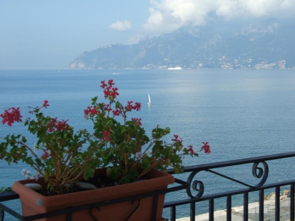 Fronte Del Mare Salernes