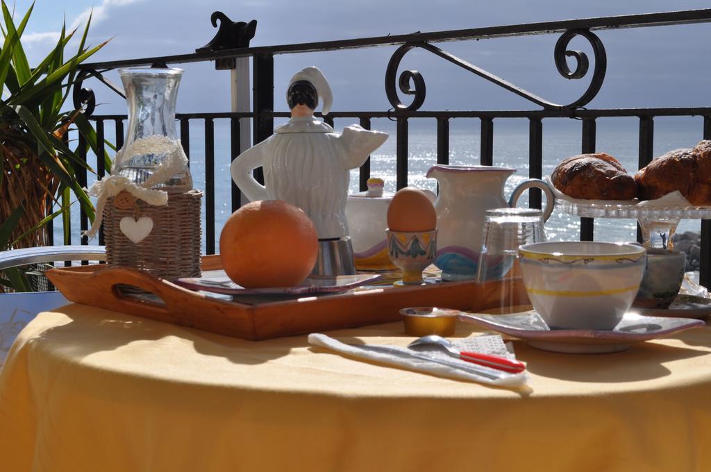 Fronte Del Mare Couette-café *