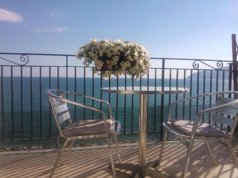 Fronte Del Mare *